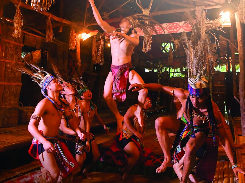 Mari Mari Cultural Village performance