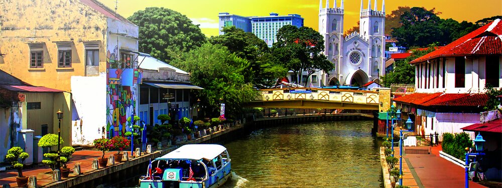 Melaka River Cruise, with Christ Church behind